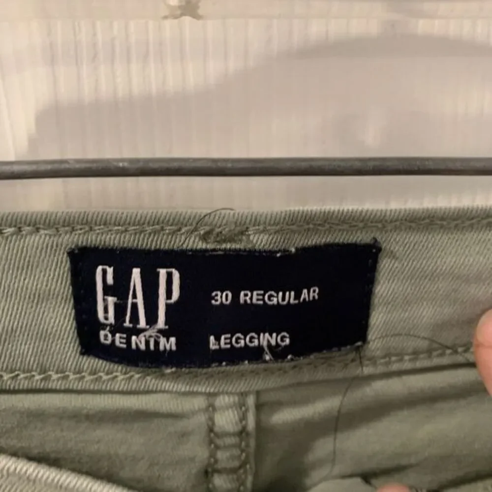 Gap Denim Women's size 30‎ Green Ripped Distressed Skinny Leg Girlfriend Jeans